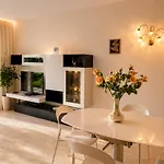 Tulipani 2, Tremezzina