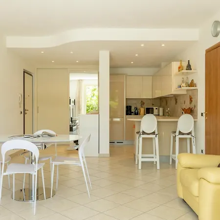 Tulipani 2, Tremezzina Apartment